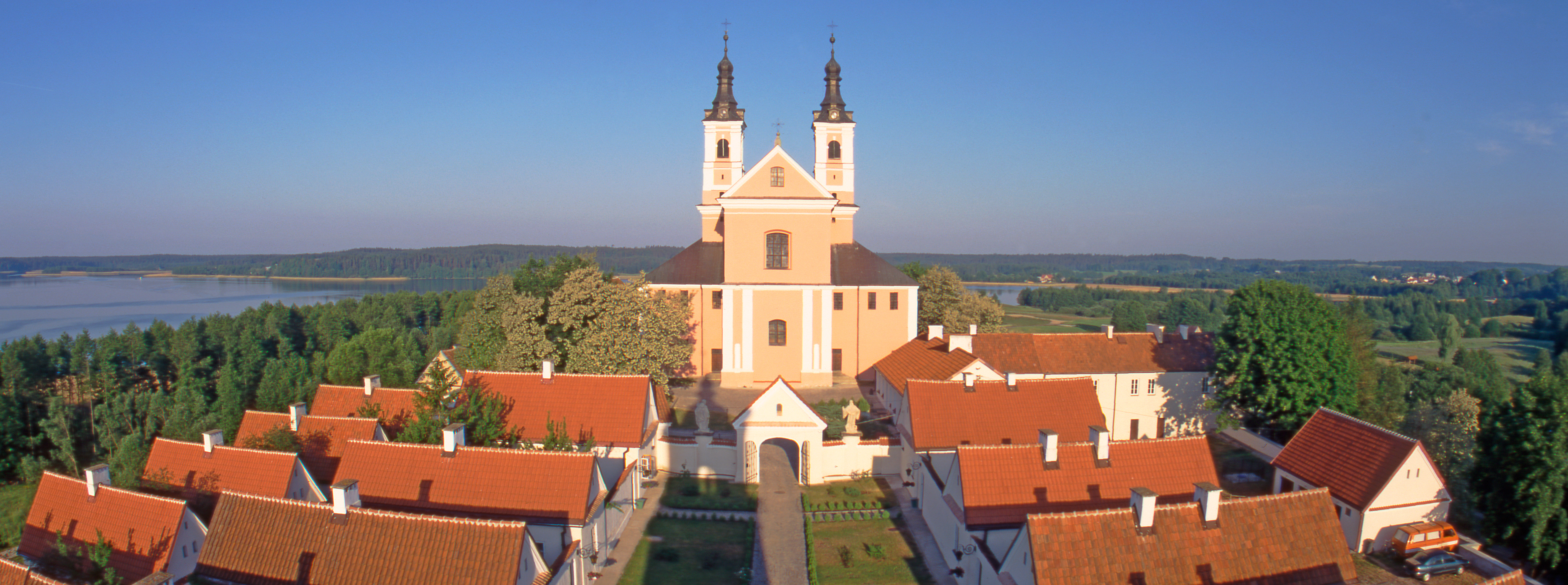 Klasztor-pano-2